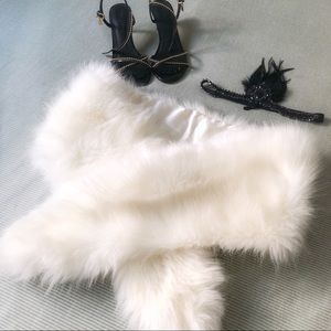 DIKOAINA Extra Large Women's Faux Fur Collar